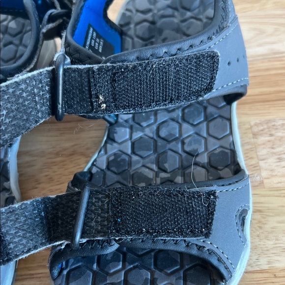 Eddie Bauer Kids Sandals in Gray and Blue - Picture 8 of 13